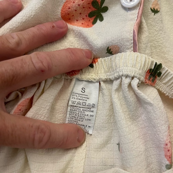 Strawberry Print Kids Pajamas Set - Picture 3 of 4